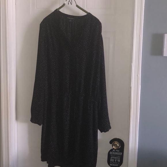 Dress - Picture 1 of 3